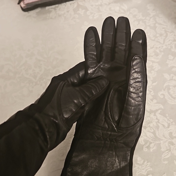 Leather Gloves, Size S/M. - Picture 6 of 8
